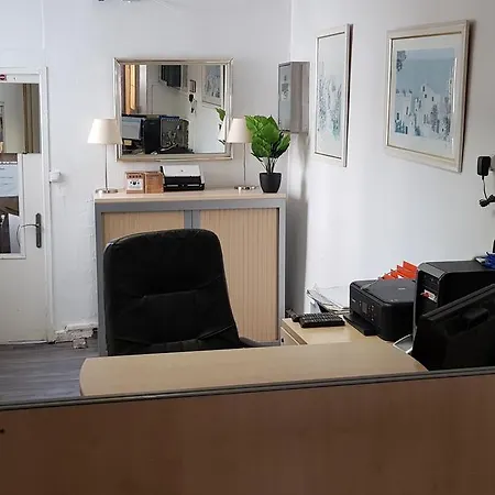 De La Paix Hotel 3*